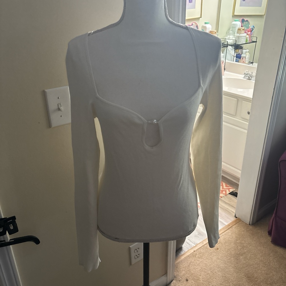 H&M Cream Long Sleeve Women's Top